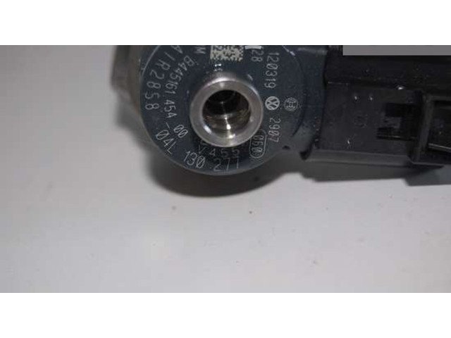 Vstřikovač 04L130277   Audi A1  pro naftový motor 2.0  