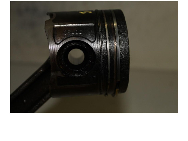 Píst BMW 1 E81 E87 pro naftový motor 2.0