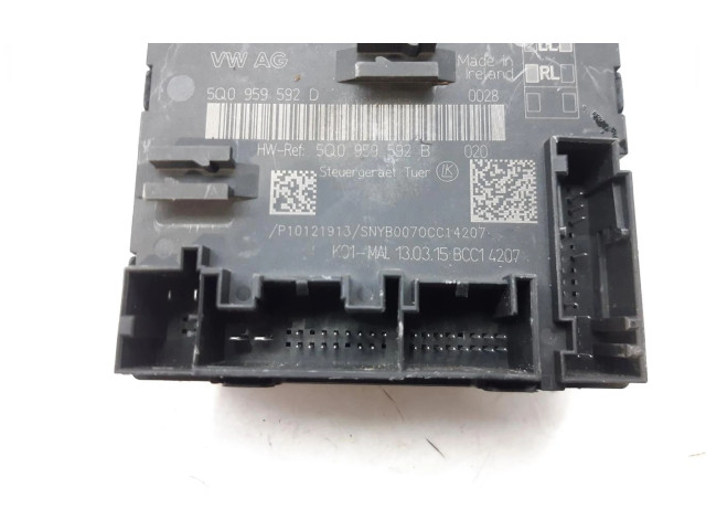 Блок управления двигателя 5Q0959592B   Volkswagen PASSAT