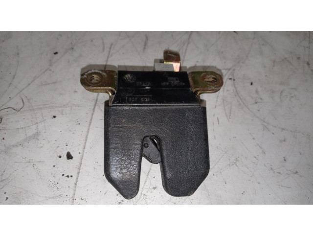 Замок задней крышки