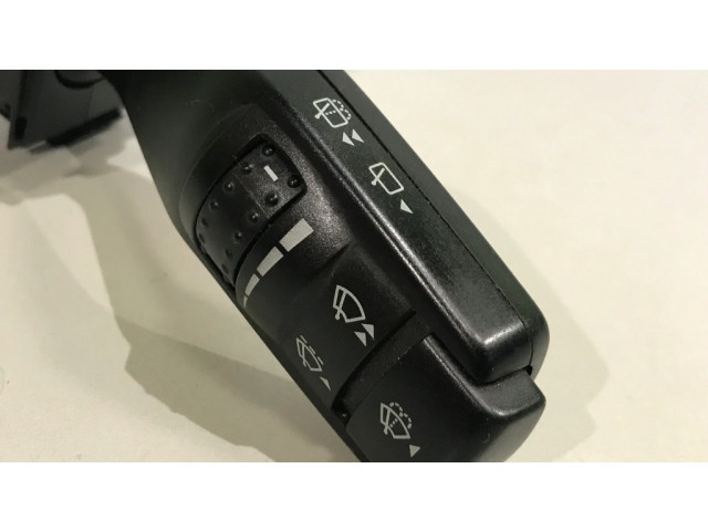 Ручка стеклоочистителей 17D940   Ford Focus