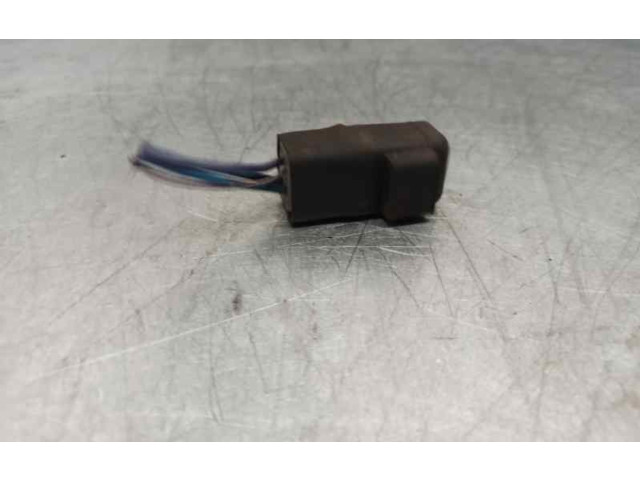 Pojistková skříňka 0587004000 Suzuki Ignis 2001