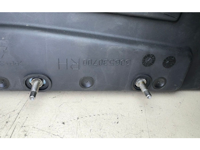 Подушка безопасности в сиденье 30715730, 606530700   Volvo V70