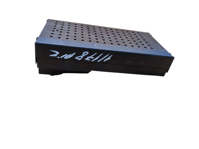 Блок предохранителей 08679899, 02W441 Volvo S60