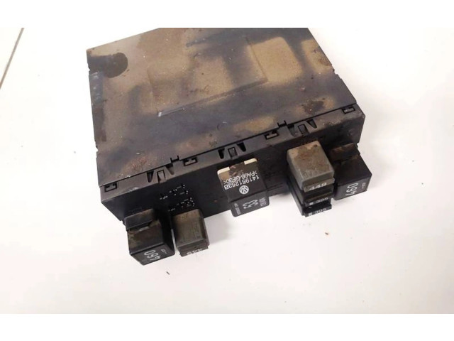 Блок предохранителей 3c0937049ah Skoda Octavia Mk2 (1Z)