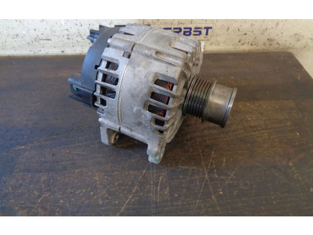 Генератор 04C903023M, 04C903023M    Volkswagen Golf Sportsvan  CYVB 