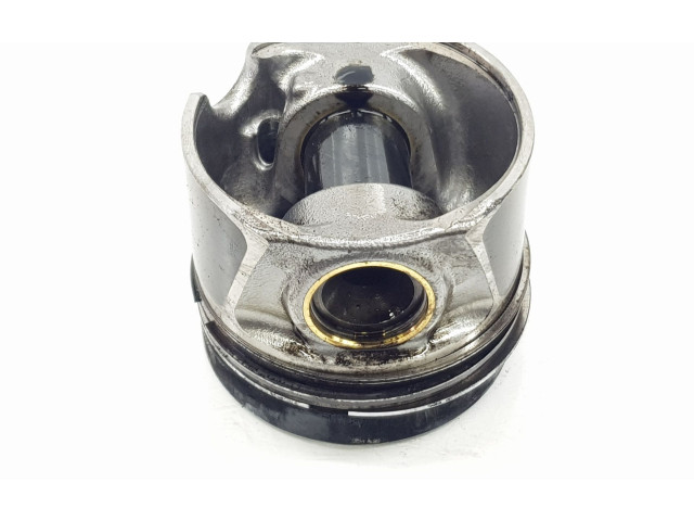 Píst 04L107065AM, 04L107065AM   Seat Ateca     