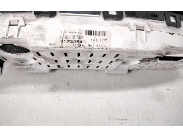 Přístrojová deska Lancia Thesis 2005 841C000