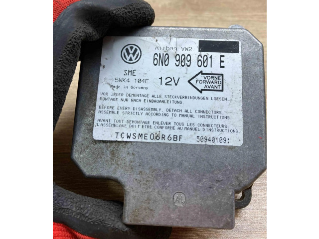 Блок подушек безопасности 6N0909601E, 5WK4104E Volkswagen Golf III