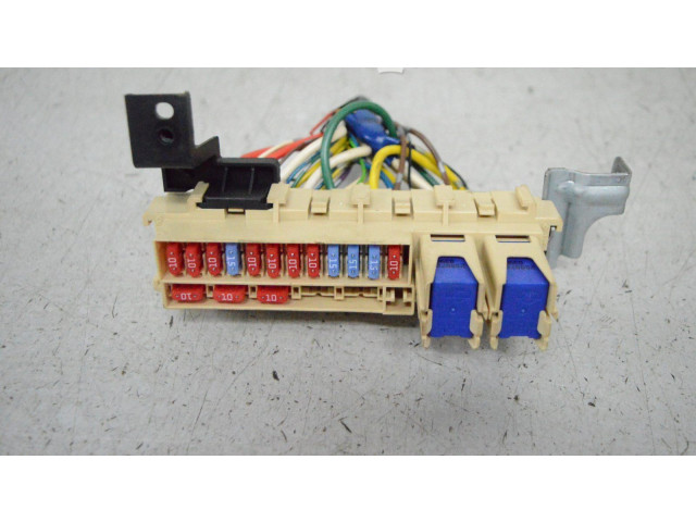 Pojistková skříňka Nissan Micra C+C 2008