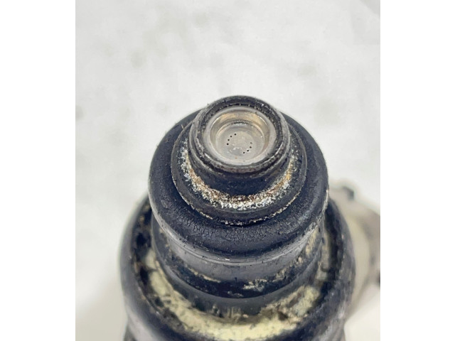 Форсунка mr988977 Mitsubishi Colt