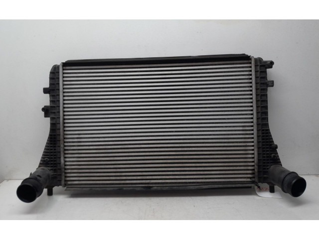 Интеркулер  1K0145803AJ, 181014   Volkswagen Golf VI 