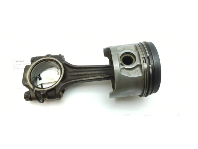 Píst 11004 Mercedes-Benz S W116 pro benzínový motor 2.8