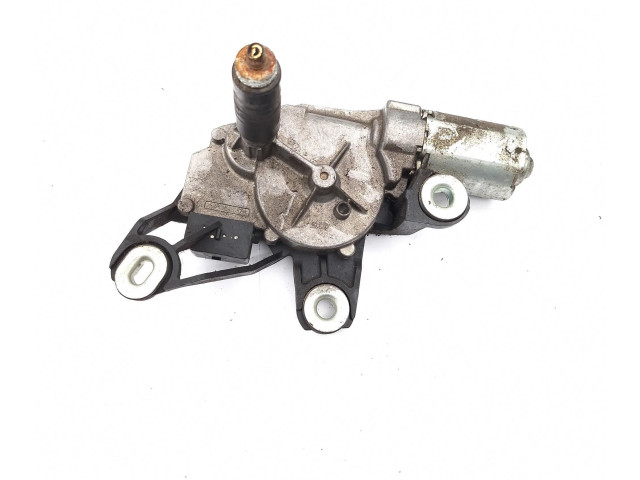 Моторчик заднего дворника 0390201218, 1T0955711D Volkswagen Caddy