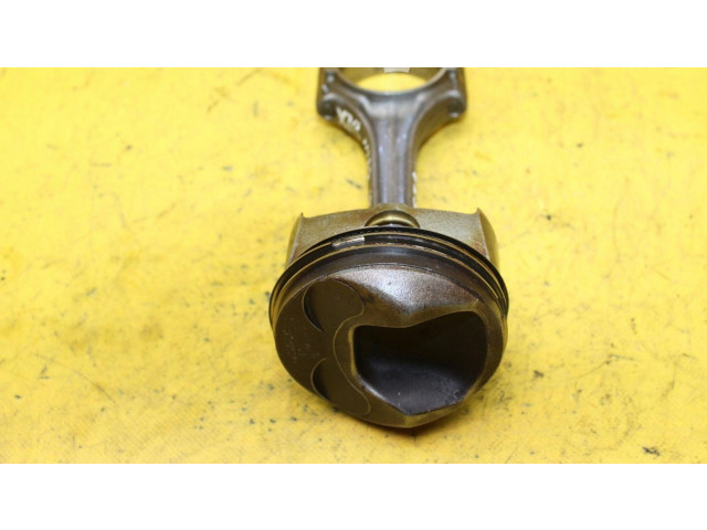 Поршень с шатуном Audi A3 S3 8P