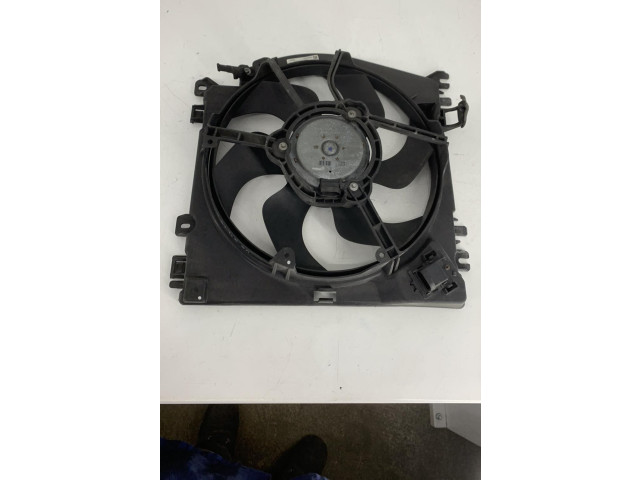 Вентилятор радиатора 8200748439 Renault Clio III