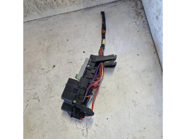 Блок предохранителей 13800159   Volvo V70    