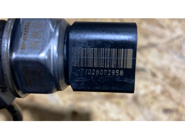 Vstřikovací lišta 7547599, 7537319 BMW 5 F10 F11 pro benzínový motor 4.4 N63