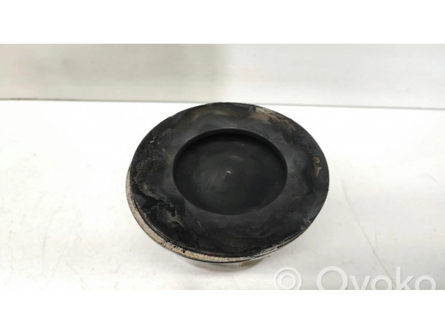 Píst BMW 5 F10 F11 pro naftový motor 3.0