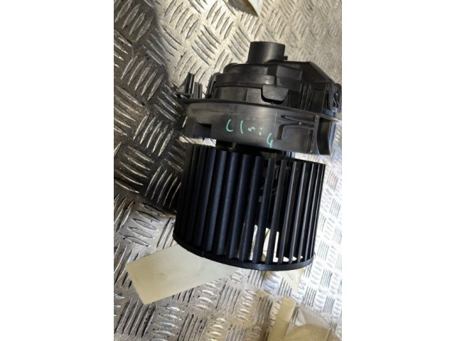 Вентилятор печки    272101005R   Renault Clio IV