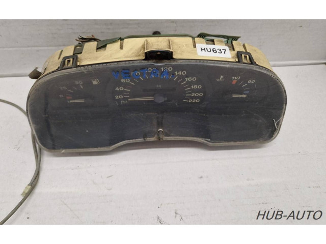 Топливная рампа 25063526 Opel Vectra A