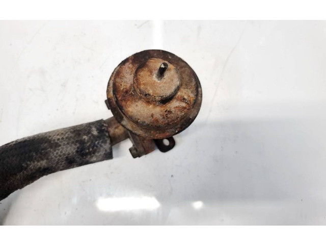 Клапан EGR    KIA Carens I