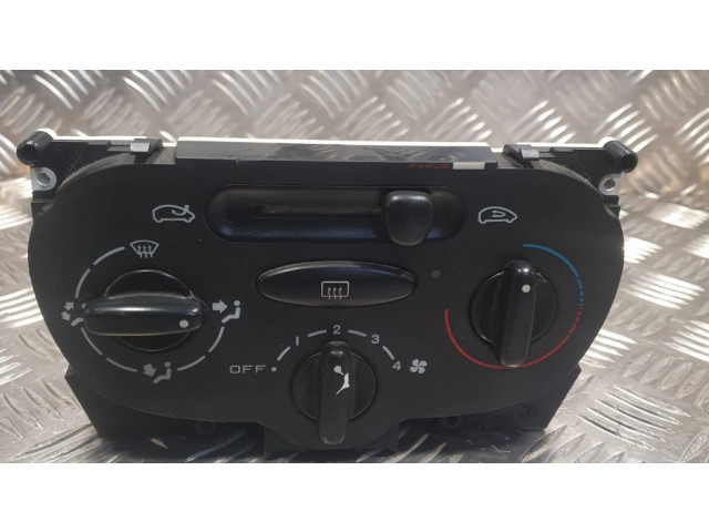 Блок управления климат-контролем E64138 Citroen Xsara Picasso