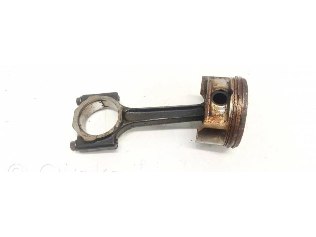 Píst 68071 Mini One - Cooper R50 - 53 pro benzínový motor 1.6