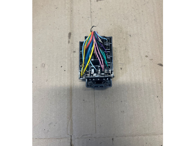 Блок предохранителей    Honda HR-V    