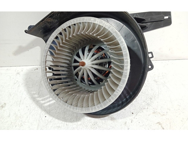 Вентилятор печки 6R1819015 Skoda Fabia Mk3 (NJ)