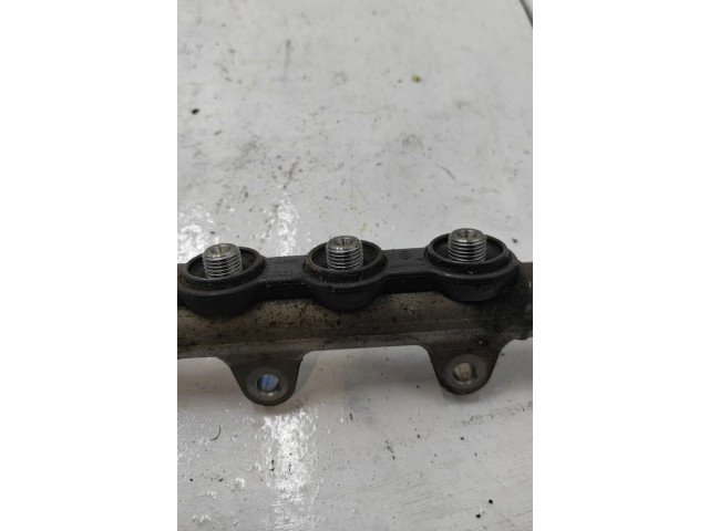 Vstřikovací lišta Nissan X-Trail T31