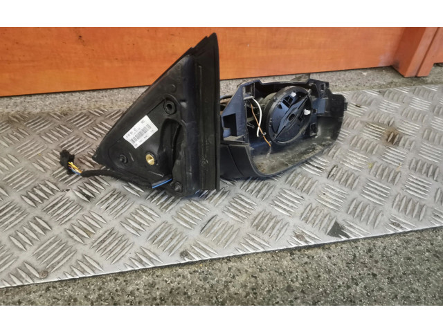 Зеркало электрическое Skoda Fabia Mk3 (NJ) 2015 - 2021 года