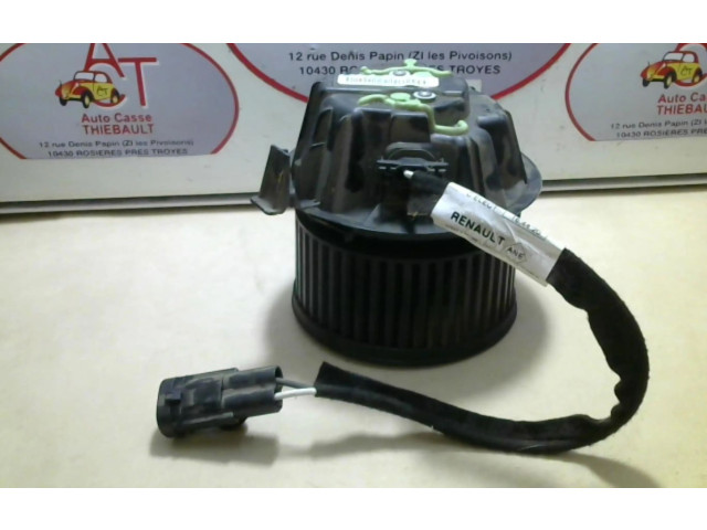 Вентилятор печки    272106020R, 272106020R   Dacia Duster