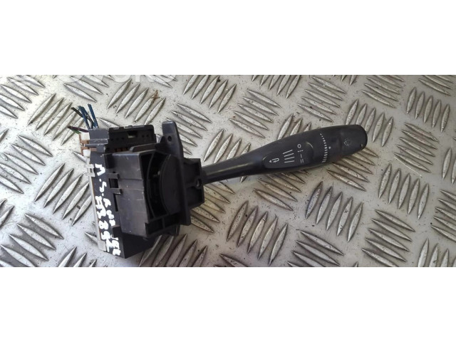 Ручка стеклоочистителей Mitsubishi Space Runner