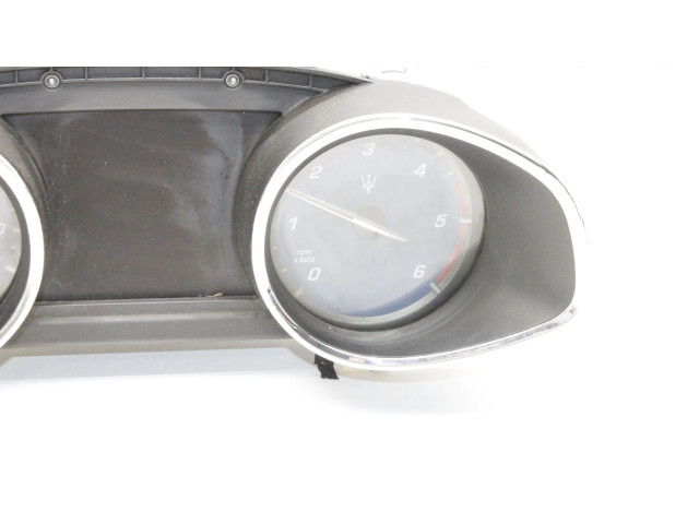 Přístrojová deska Maserati Quattroporte 2017 670100136