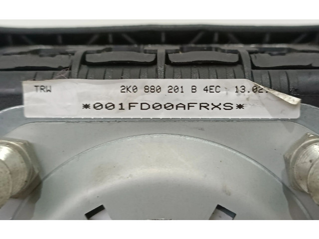 Подушка безопасности водителя 2K0880201B   Volkswagen Caddy