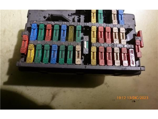 Блок предохранителей 9459288180   Peugeot 406    