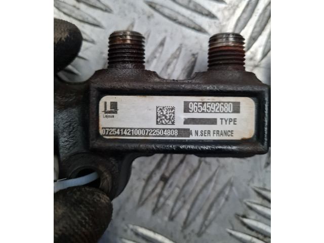 Топливная рампа 9654592680   Citroen C3  