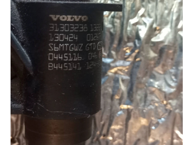 Форсунка 31303238 Volvo V70