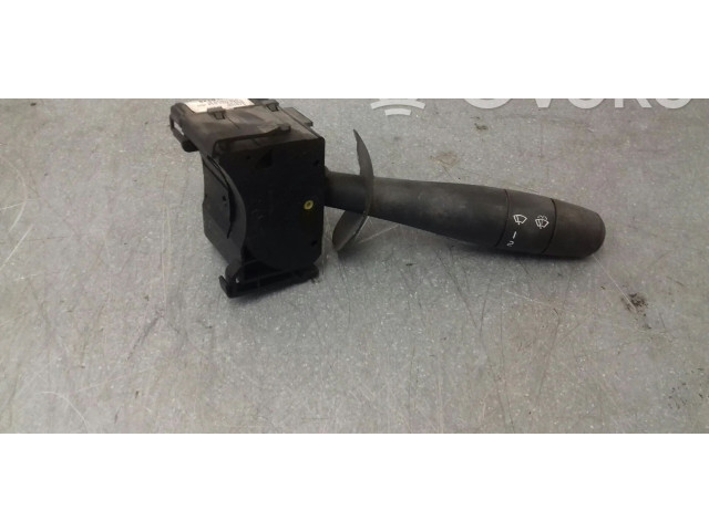 Ручка стеклоочистителей 93856810E   Renault Trafic I