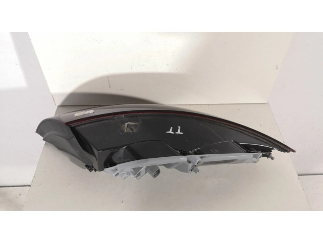 Задний фонарь левый сзади 8J0945095C    Audi TT TTS Mk2   2006-2014 года