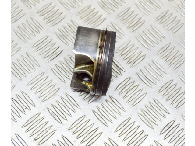 Поршень M 156 B 318342 Maserati Ghibli