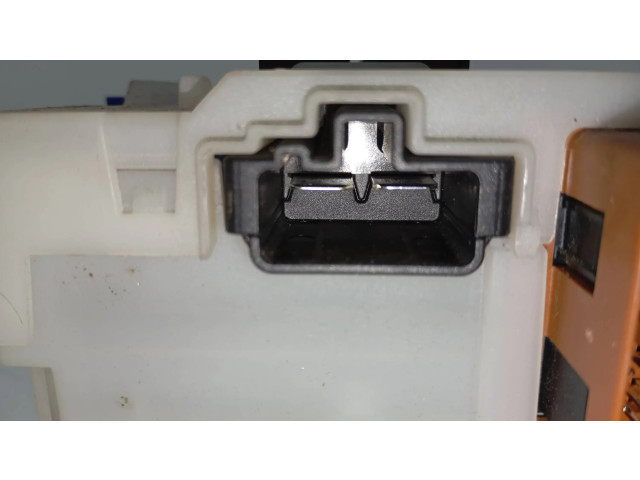 Блок предохранителей 6G9T14A073DH, 116RA000084 Ford S-MAX