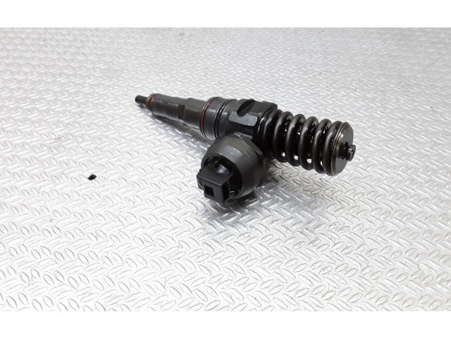 Форсунка 038130073AQ    Audi A3 S3 8L  - 