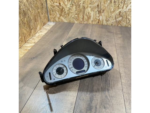 Přístrojová deska Mercedes-Benz E W211 2004 A2115403611, 110080664