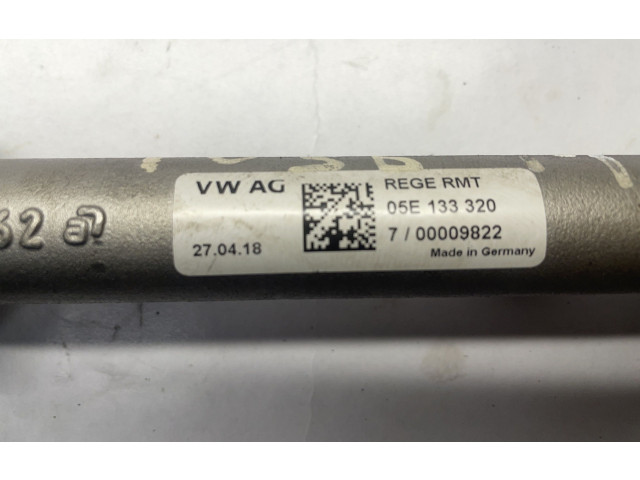 Топливная рампа 05E133320, 04C906054C Volkswagen Jetta VII