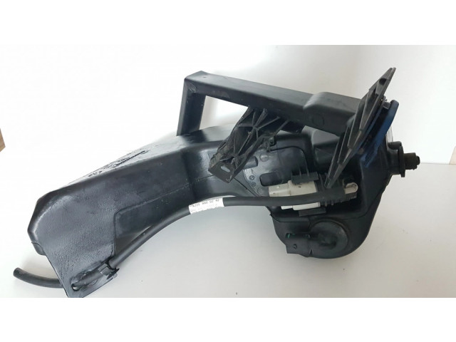 Бачок оконной жидкости    