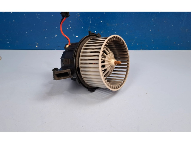 Вентилятор печки 8EW351040261 Audi Q5 SQ5