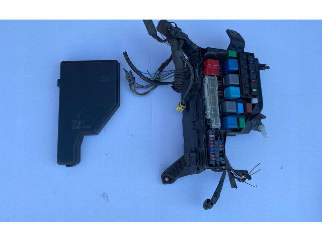 Pojistková skříňka Toyota Prius (XW20) 2015