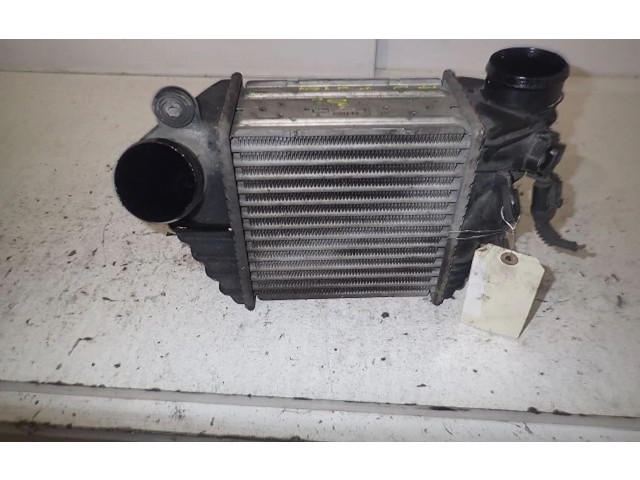 Интеркулер 1J0145803G Audi A3 S3 8L